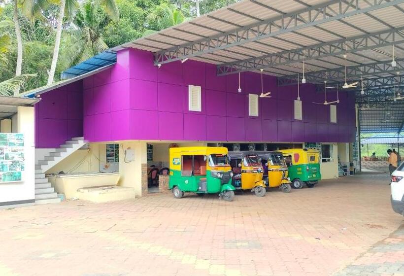 Bed and Breakfast Pulari Backwater & Rooms