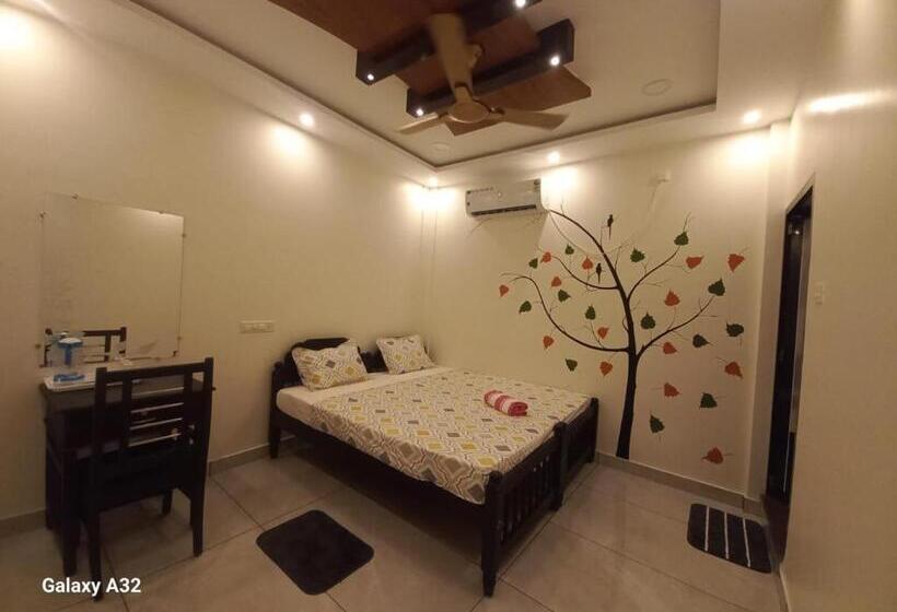 Bed and Breakfast Pulari Backwater & Rooms