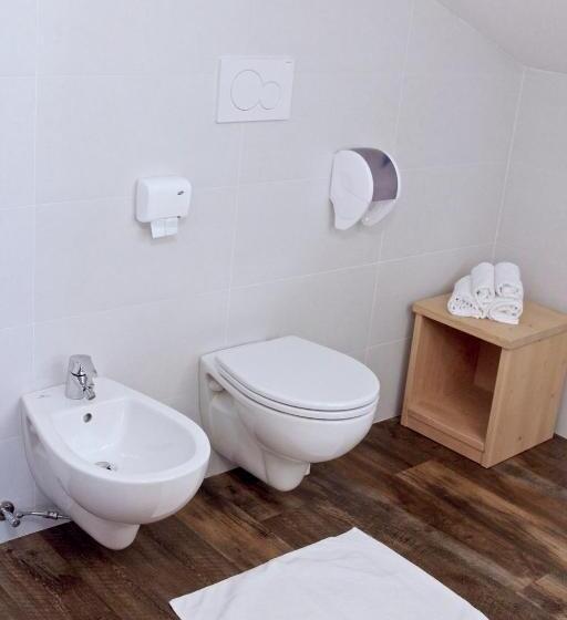 مبيت وإفطار Ski Lodge Pampeago