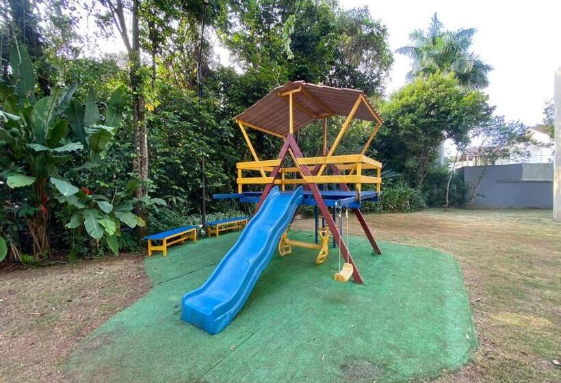 Flat Com Varanda E Serviços No Riviera Green