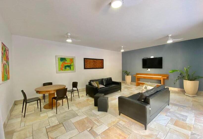 Flat Com Varanda E Serviços No Riviera Green