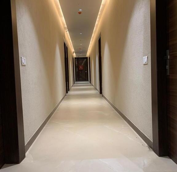 Отель Alpine Plaza