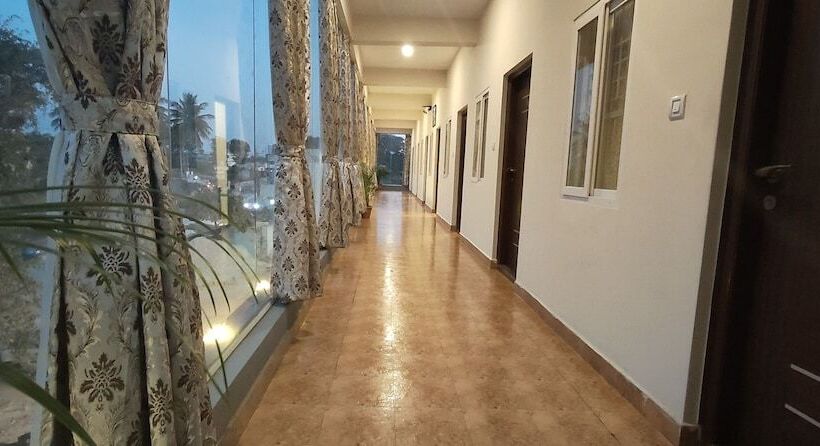 Hotel Amulya Regency