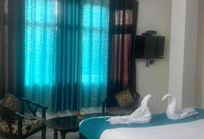 Отель Ananta Inn