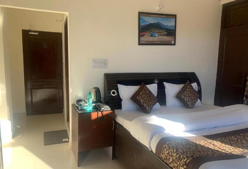 Отель Ananta Inn