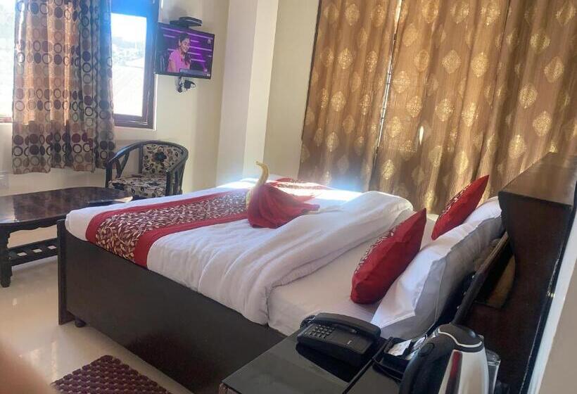 Отель Ananta Inn