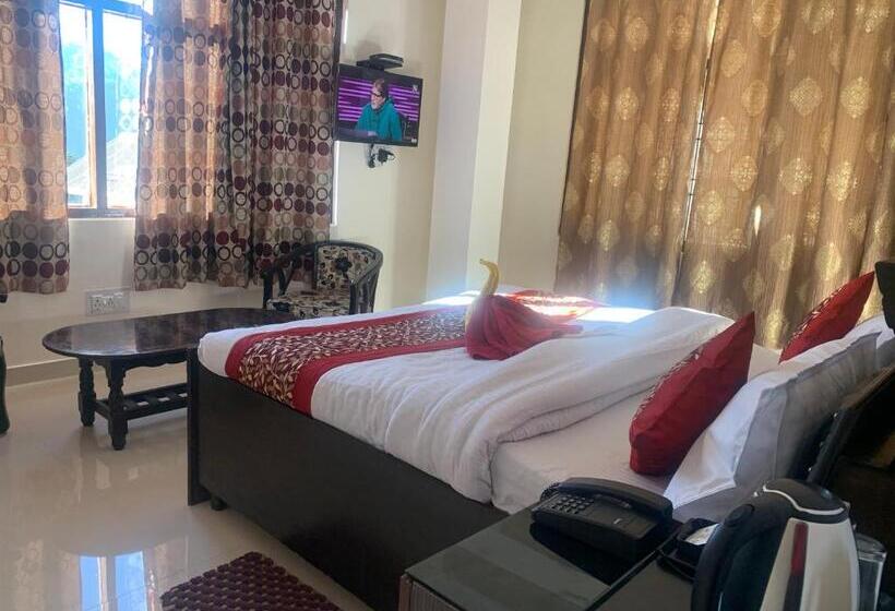 Отель Ananta Inn