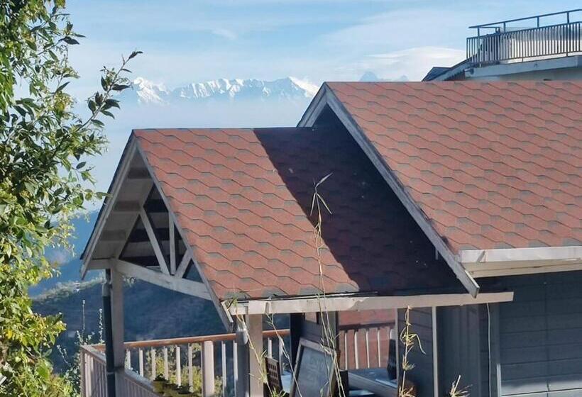 ホテル Cabin In The Woods  Luxury Cottages In Mukteshwar