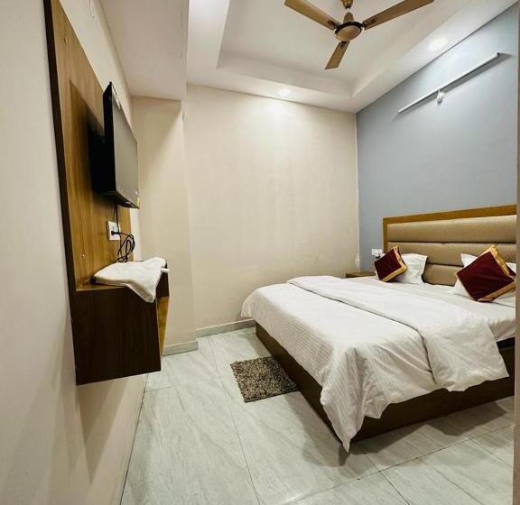 בית מלון כפרי Celebration Ccs Airport