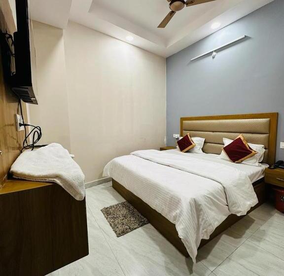 בית מלון כפרי Celebration Ccs Airport