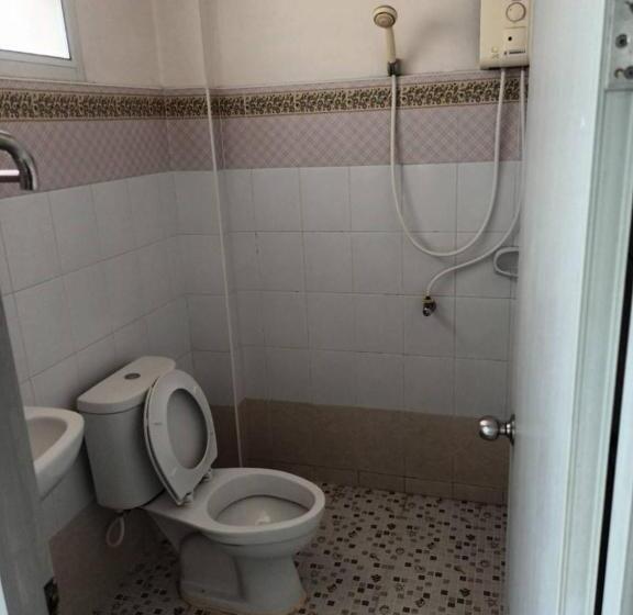 فندق Center Place Ang Thong