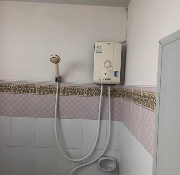 فندق Center Place Ang Thong