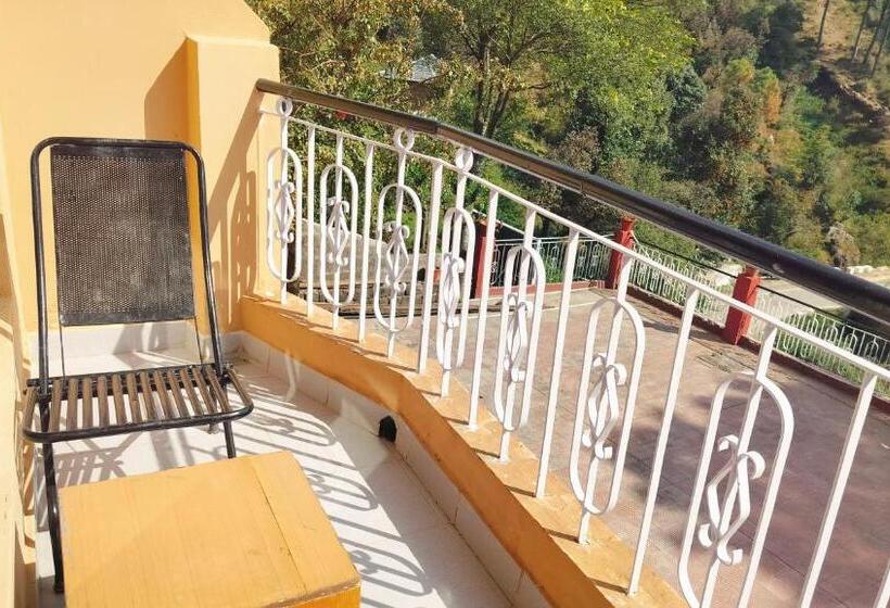 ホテル Chaitanya Inn