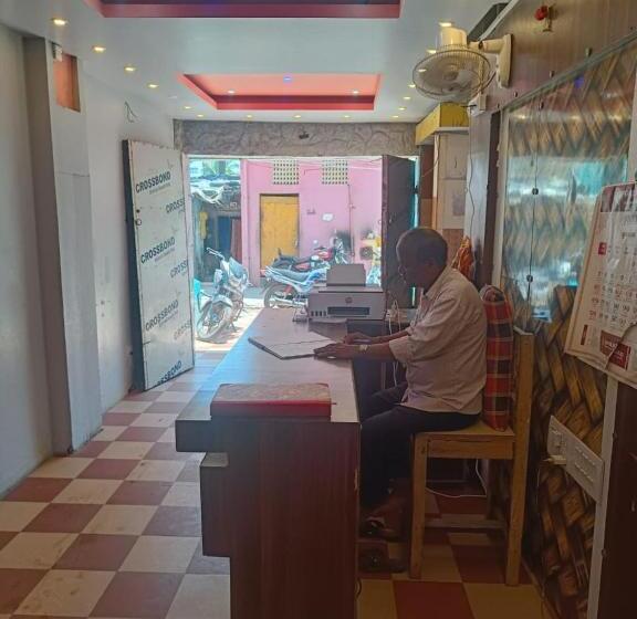 ホテル Chandra Bindu Near Sea Beach