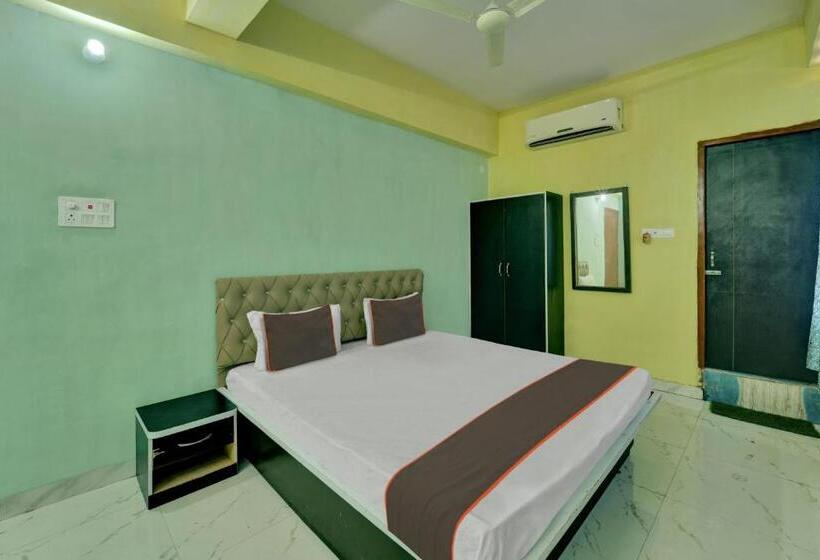 בית מלון כפרי Collection O The Lotus Palace