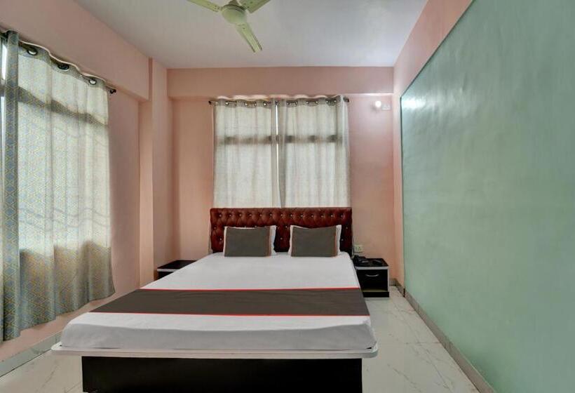 בית מלון כפרי Collection O The Lotus Palace