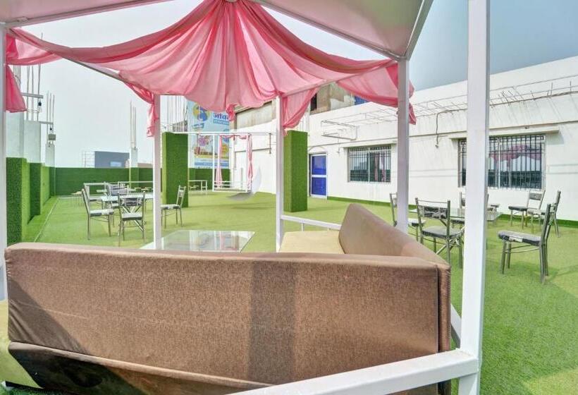 בית מלון כפרי Collection O The Lotus Palace