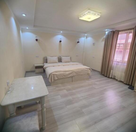 בית מלון כפרי Dari Zanjir Family Guest House