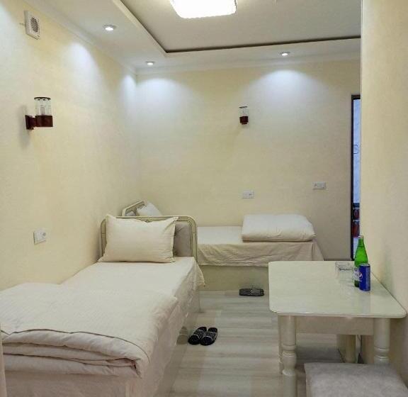 בית מלון כפרי Dari Zanjir Family Guest House