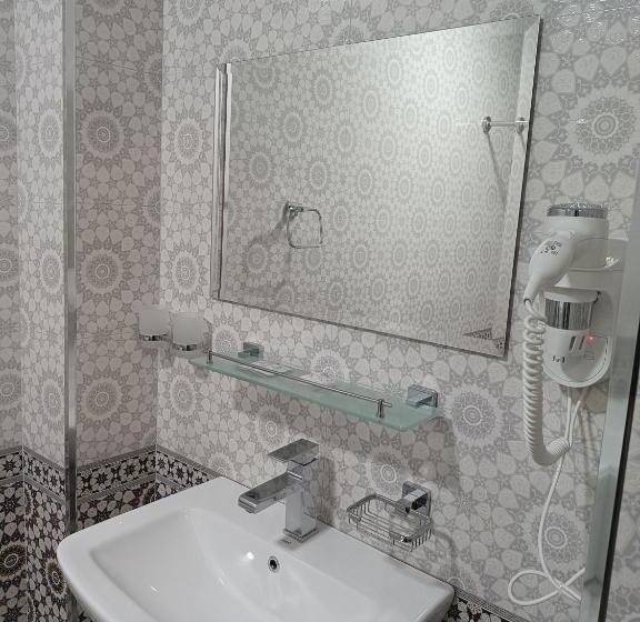 בית מלון כפרי Dari Zanjir Family Guest House