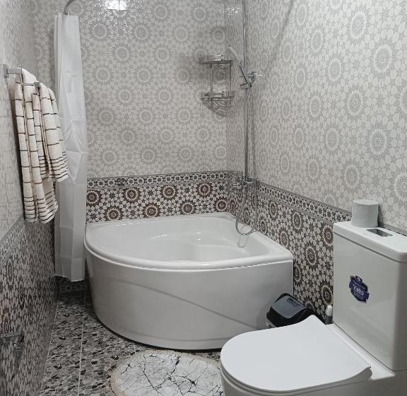 בית מלון כפרי Dari Zanjir Family Guest House