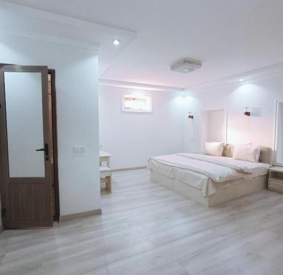 בית מלון כפרי Dari Zanjir Family Guest House