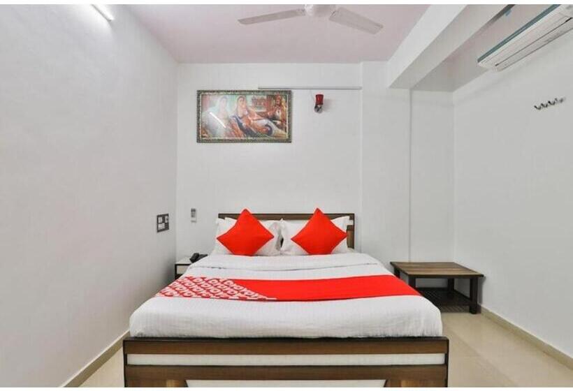 酒店 Day Night Stay, Surat