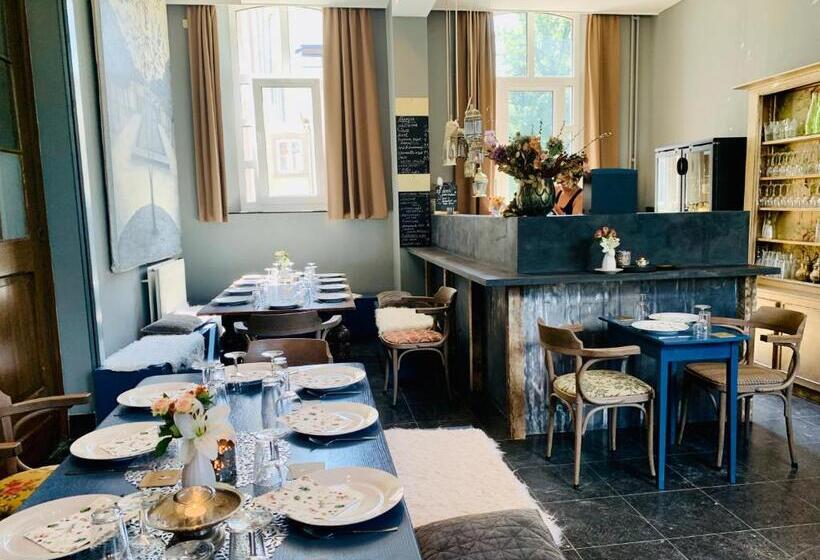 בית מלון כפרי De Lotuspoort Met Mihr S B&b In De Abdij Van Bornem