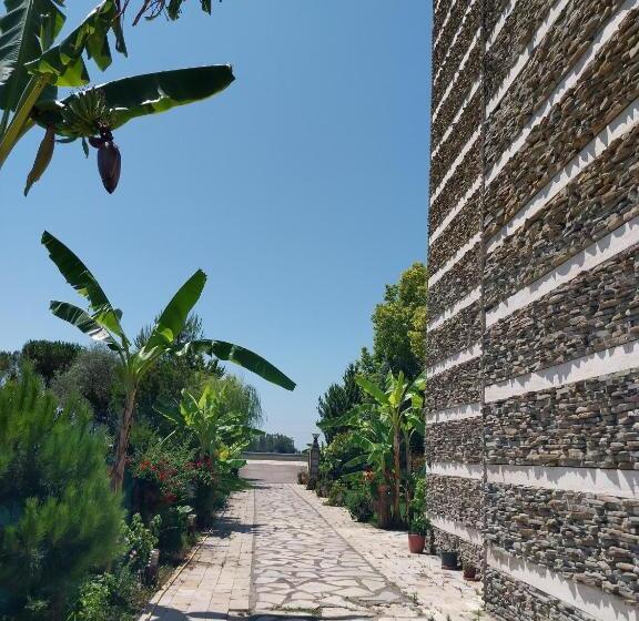 Отель Different