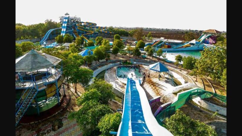 בית מלון כפרי Fortune Penthouse 11th Floor With Sky Orbit Swimming Pool And Gym