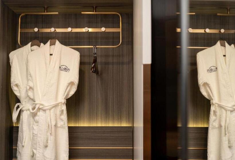 Отель Foshan Lushan