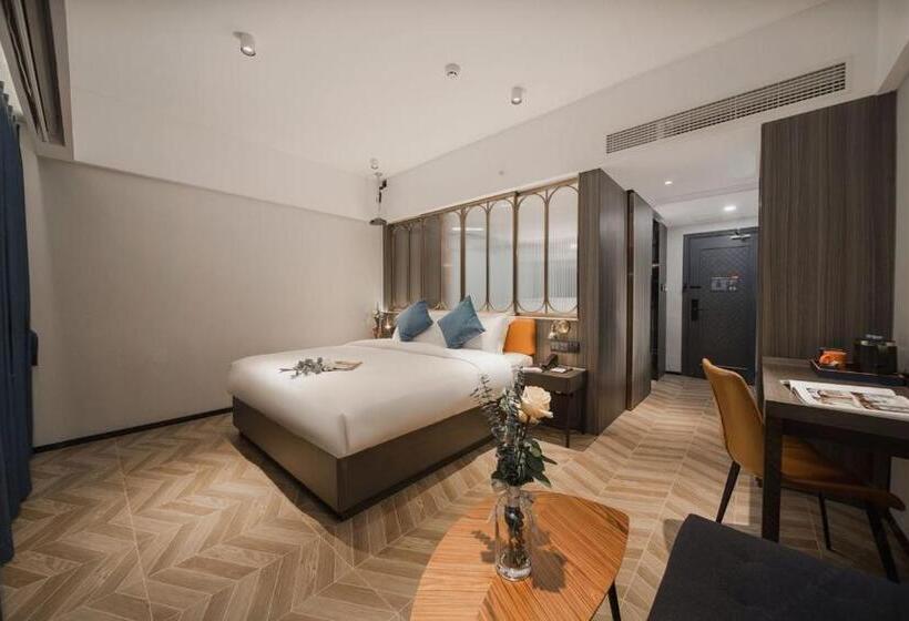 Отель Foshan Lushan