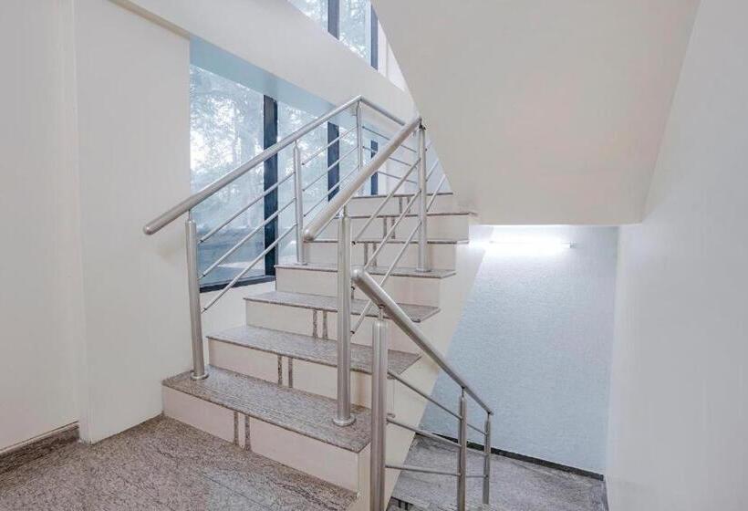 Отель Gandharva Residency Swargate