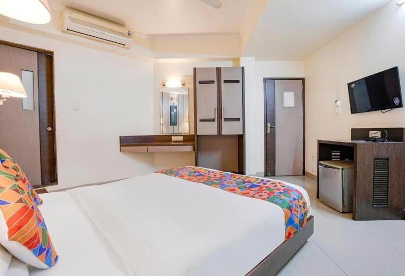 Отель Gandharva Residency Swargate