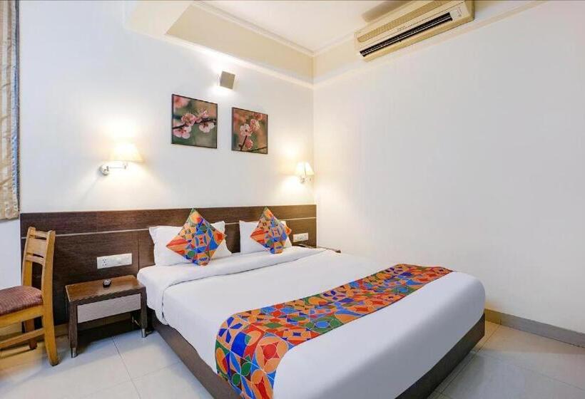 Отель Gandharva Residency Swargate