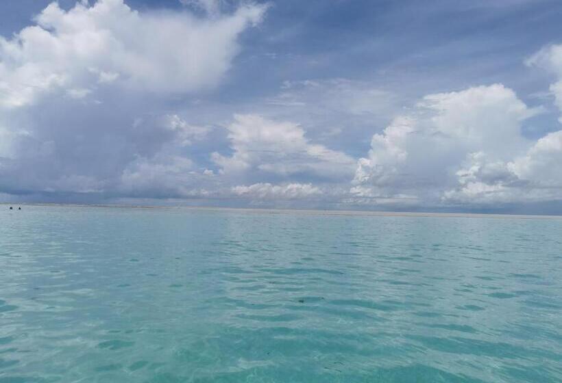 호텔 Holiday Time Bungalows Zanzibar