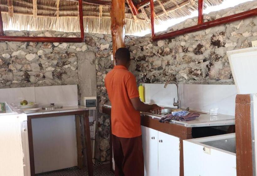 호텔 Holiday Time Bungalows Zanzibar