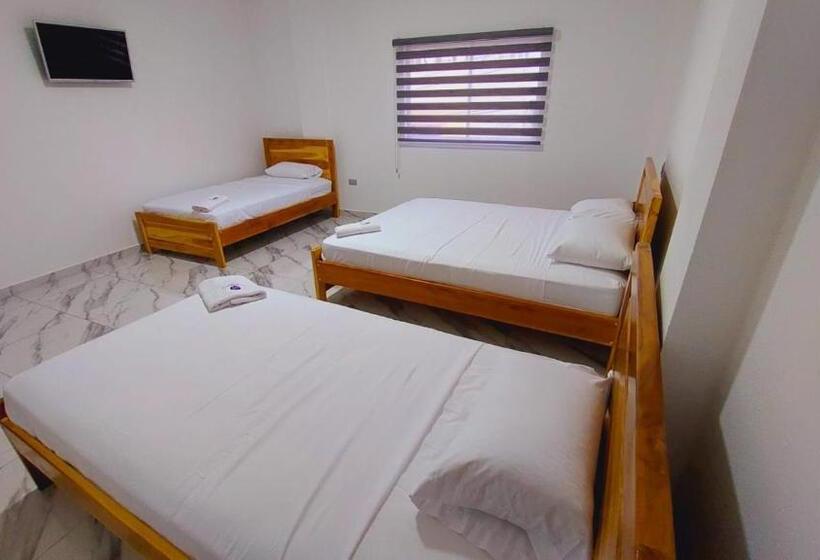 호텔 Hostal Amelia De La Rosa