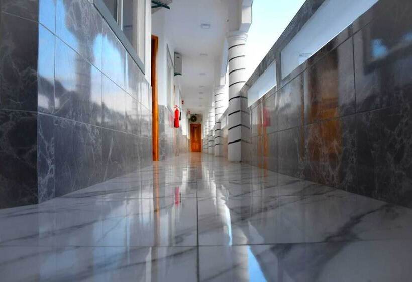 호텔 Hostal Amelia De La Rosa