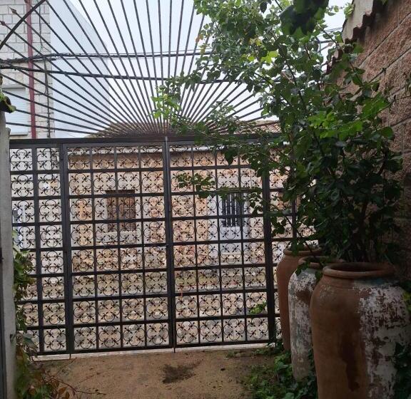 فندق Hostal El Patio Restaurante