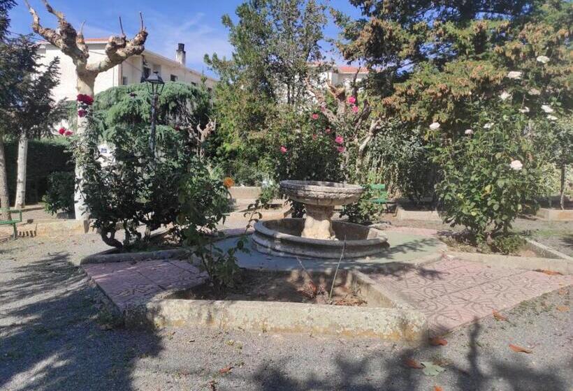 فندق Hostal El Patio Restaurante