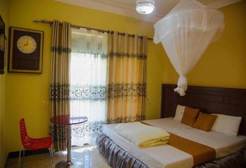 هتل Kakiri Gardens And