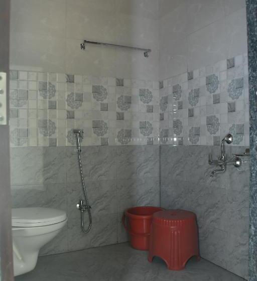 فندق Kalika Residency