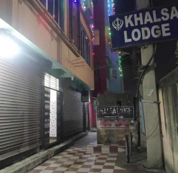 Отель Khalsa Lodge