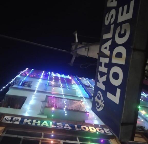 ホテル Khalsa Lodge