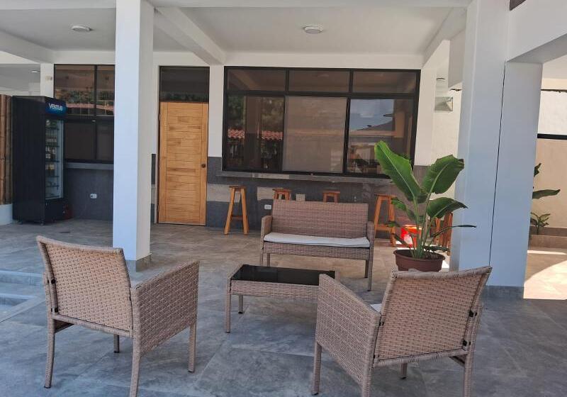 هتل Las Fragatas Casa