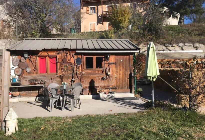 Отель Le Love Chalet Des Alpes