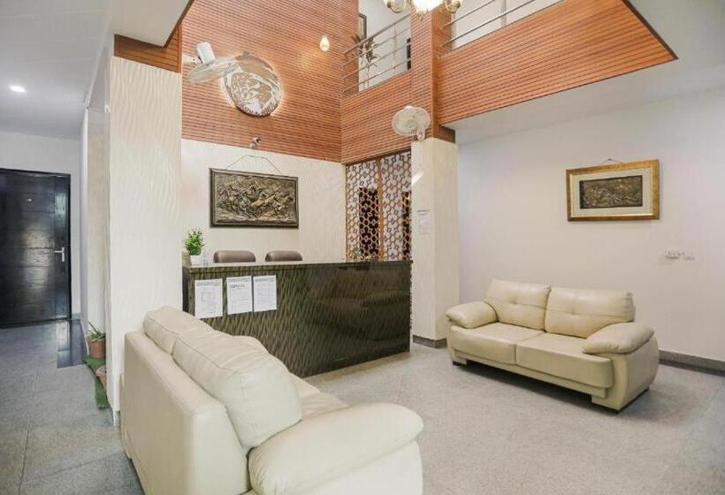 בית מלון כפרי Loomstay Royal Residency