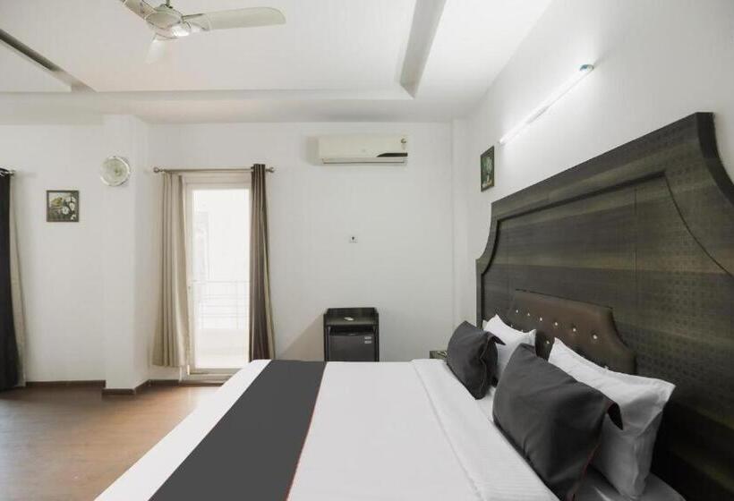 בית מלון כפרי Loomstay Royal Residency