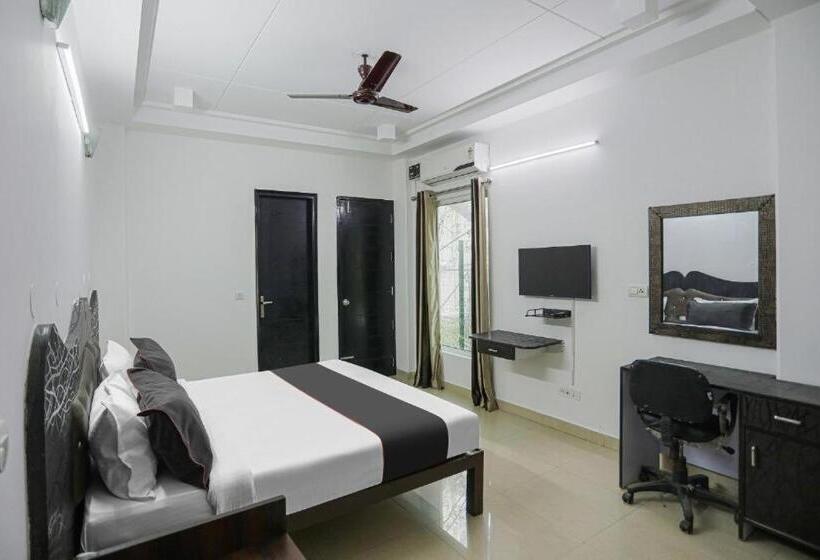 בית מלון כפרי Loomstay Royal Residency